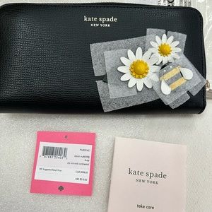 RARE NWT Kate spade Zip-around wallet